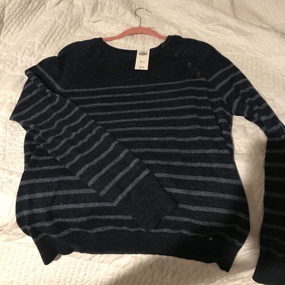 New With Tags Abercrombie and Fitch sweater